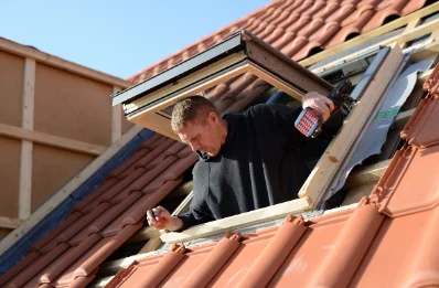 Pose de fenêtres de toit Velux à Rouhling